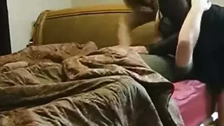 استيقظ وهو منتصب وأخذ فرج زوجة أبيه