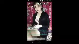 في سن المراهقة لطيف وكتكوت في سن المراهقة