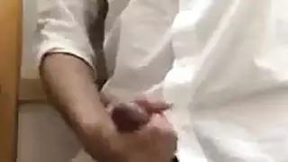 نيك مسيطر بضربات عميقة وقوية