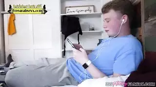 الابن ينيك زوجة ابوه مترجم للعربية