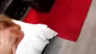 عارضات صغيرات موشومات تمارس جنس خشن xxx