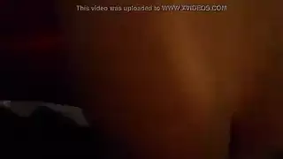 المرأة الحمار الكبيرة في جوارب المثيرة تتمتع برضع كبير مع زوجها، والحصول على شاعر المليون