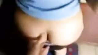 بنات بتتناك بتنزل لبن من كسه
