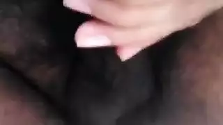 استمناء منفرد بقضيب كبير مراهق يعمل على قضيبه من أجل حمولة مني