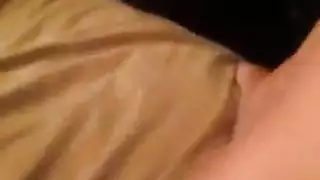 جلسة ستيبانيا المثيرة على الأريكة مع صديقتها المشتعة