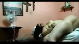 السيدة الناضجة لديها مفاجأة لصديقة ابنها وليس لديها أدنى فكرة عن ماهيتها