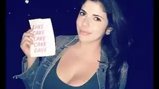 إيميلي بلو في حفلة جنس مجانية – تمتلئ بقضبان حجرية عملاقة