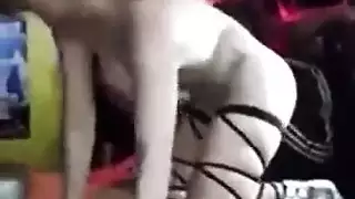 مراهقة عربية تتعرض للجماع الوجهي وتبلع السائل المنوي