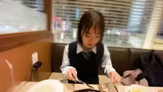 دمى جنسية قصيرة وراغبة يتم تداخلها مزدوجًا بعنف