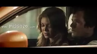 لاتينا مستعرضة جنسياً تستمتع بإدخال مزدوج مع جمهور مجهول