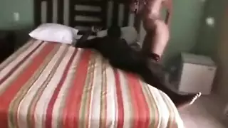 بزاز وفاء الكبيرة وطيزها المستديرة في فعل شرجي صريح