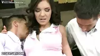 امرأة مصرية ناضجة بكس مليء بالعصارة تُنك من الخلف
