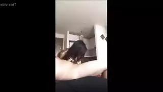 شرموطة تنتاك من ابنها الصغير بعد الإغراء