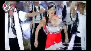 إغراء بالهزّ: رقص برديس المثير وعرض الأثداء