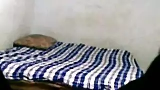 إكس إكس إكس عربي: رجل مصري ينيك كس شرموطة متحمسة ضيق