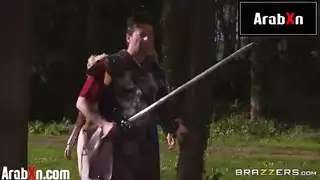 جماع الملوك: مواجهة قضيب الوحش الضخم