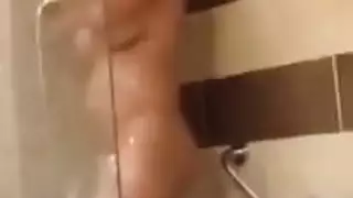 عاهرة مصرية تغسل الحيوانات المنوية بعد العلاقة