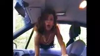 جلسة جنس قوية لعاهرة ناضجة مع شاب مراهق