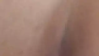 إباحية صالون المساج: جماع قوي على الطاولة الجلدية