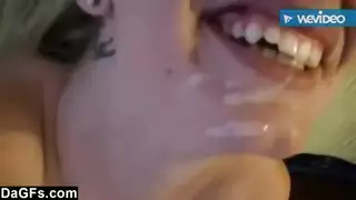 وحيدة ومثارة، ستايسي تدعو لحفلة جنس جماعي