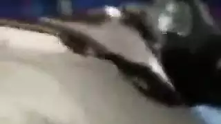 حفلة جنس جماعي علنية تترك ميلف آسيوية تقطر بللاً