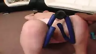 صور متحركة للتعامل الخشن مع الثدي