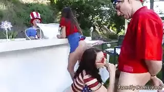مراهقه تصل النشوه الجنسيه الحقيقيه من السكس والنيك