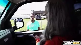 تم ضرب براندي باي لرجل تحبه ولم تستطع الامتناع عن ممارسة الجنس