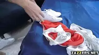 إباحية نجمية: أثداء ضخمة وإيلاج عميق