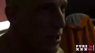 الميلف لا تشبع من الجنس العنيف