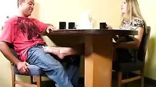 سكس محارم دخلت على حالتي وهي نائمه داعبت كسها حتى تقذف المني مترجم