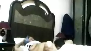 نيك سري مع امرأة مصرية تحب الأفلام الإباحية