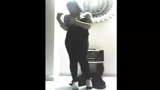 لم يستطع مقاومة فرجها استولى عليه وضربها بقوة