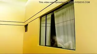 تسوق حتى الإرهاق: جنس ثلاثي أجنبي في المتجر