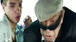 جنس مكتبي إكس إكس إكس منحنية على المكتب