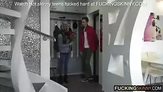 بنت تنيج جيرانه بعير اصطناعيبنت تستعمل العاب الجنس وتجب