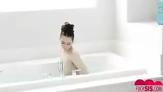 يزنقها ويحسس عليها مووت