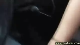 شقراء مراهقة خاضعة تُلمس وتقذف