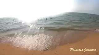 بنت عراقية صريحة تحصل على كسها الضيق ممطوط ومنيك