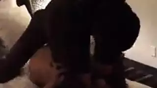 مداعبة القلفة وإنهاء بالقذف الداخلي