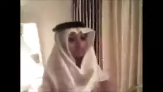 عاهرة مصرية تأخذ زب صاحب المحل في مشهد جنسي خام