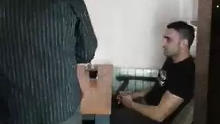 كارينا كابور في رسوم جنسية صريحة مع وحش