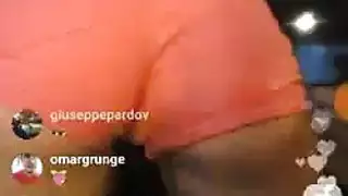 سحاق في منتصف النهار: أبيلا وجيسيكا تمارسان الجنس بقوة