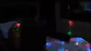 ملكة الشرج الأمريكية تأخذ قضيب وحشي في مؤخرتها