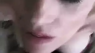 إباحية مع الحيوانات: كلب يخترق عدة فتيات