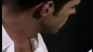 أفغانية ممتلئة في فيلم إباحي صريح