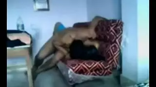 شبيهة ممثلة هندية ساخنة في جنس جماعي